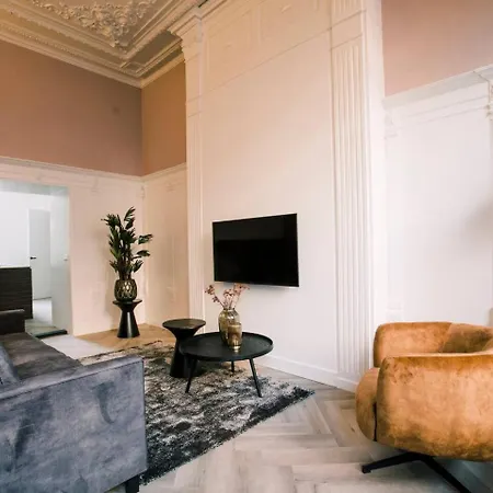 Appartement Stadsvilla Luxe 5 Sterren Appartement, Wilhelmina Tilburg