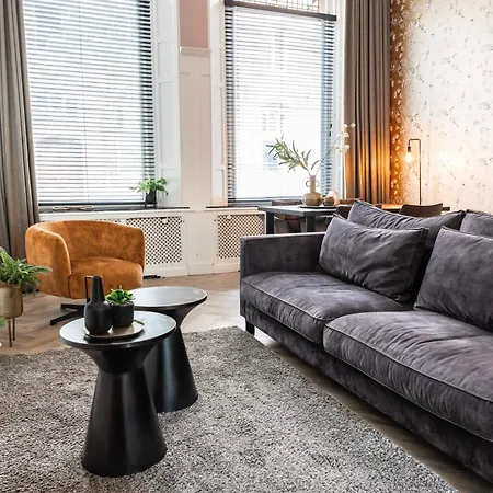 Stylish Center Апартаменты Тилбург
